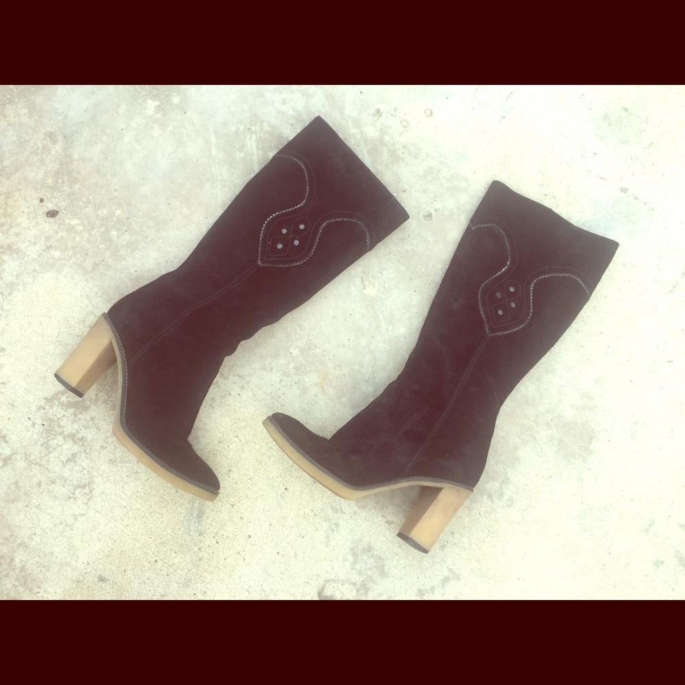 🌵NEW🌵 1970s Inspired Leather Black Suede Boots